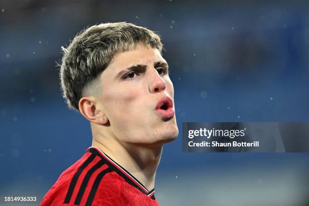 Alejandro Garnacho of Manchester United celebrates after scoring the team's first goal during the Premier League match between Everton FC and...