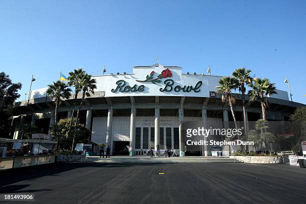 An exterior view of the Rose Bowl efore the game between the New Mexico State Aggies and the UCLA Bruins on September 21, 2013 in Pasadena,...