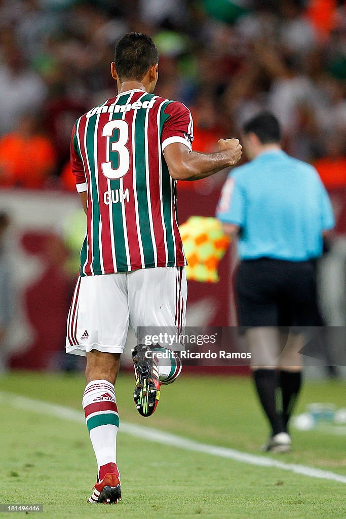 Fluminense v Coritiba - Brazilian Series A 2013