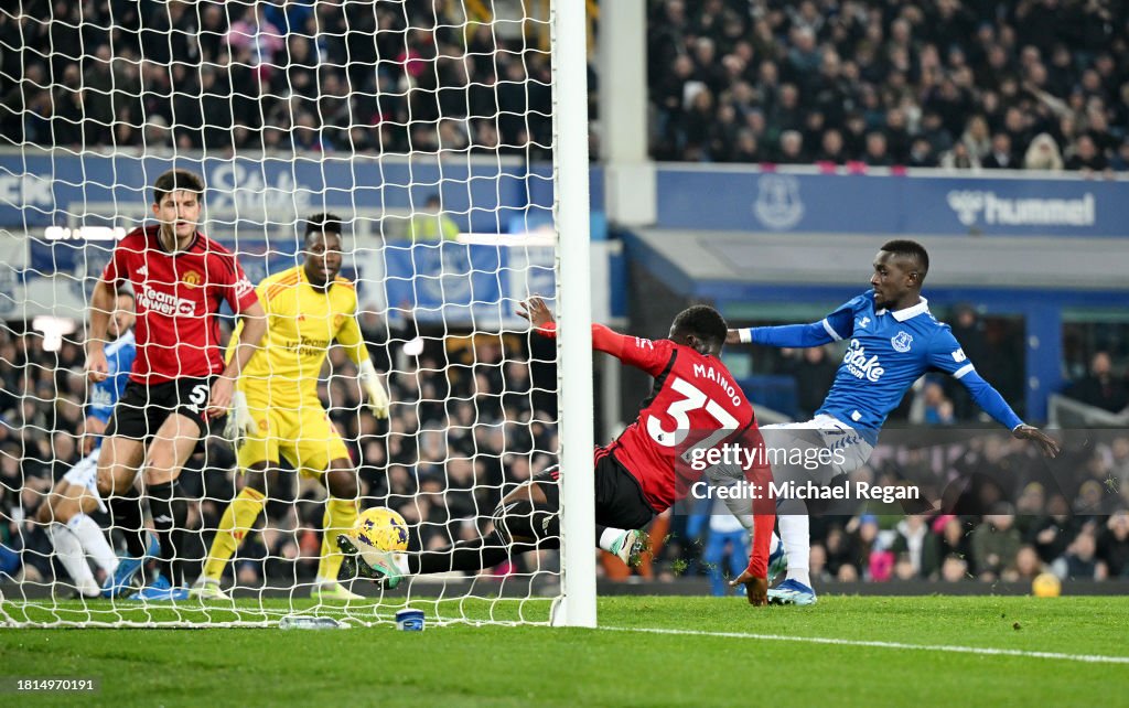 Everton FC v Manchester United - Premier League