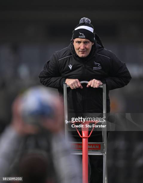 Falcons coach Alex Codling on his step ladders prior to the Gallagher Premiership Rugby match between Newcastle Falcons and Exeter Chiefs at Kingston...