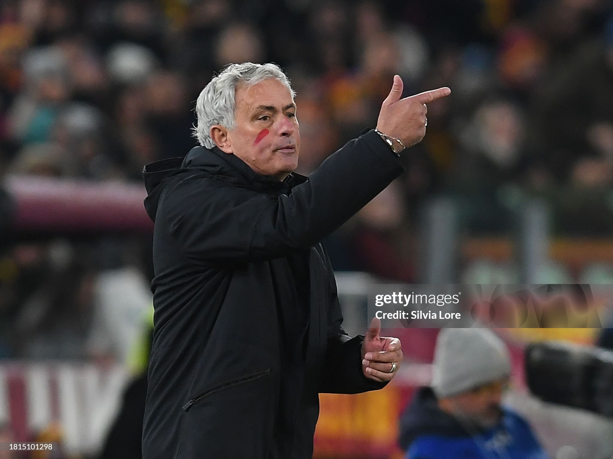 'Bandit' Mourinho sees sweethearts at Roma: 'They miss their grandma's desserts'