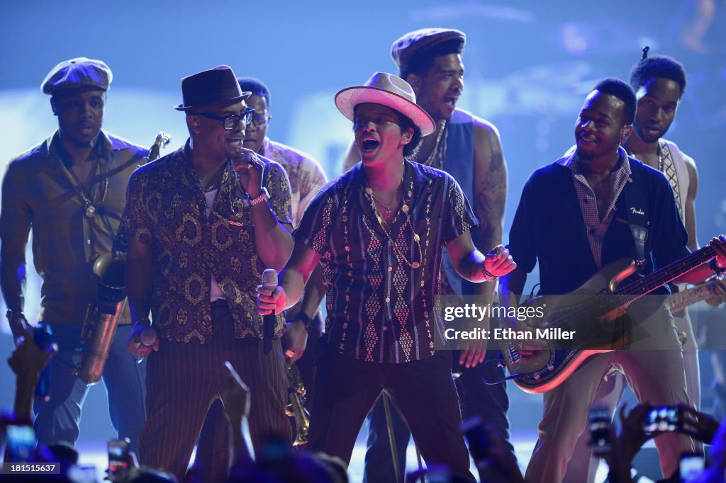 IHeartRadio Music Festival - Day 2 - Show