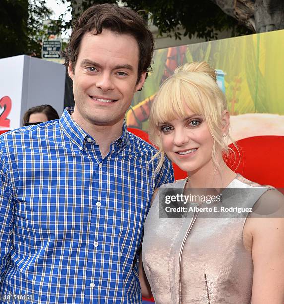 Actos Bill Hader and Anna Faris arrive to the premiere of Columbia Pictures and Sony Pictures Animation's "Cloudy With A Chance of Meatballs 2" at...