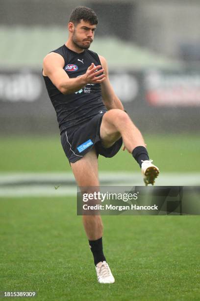 George Hewett of the Blues trains during a Carlton Blues AFL training session at Ikon Park on November 27, 2023 in Melbourne, Australia.