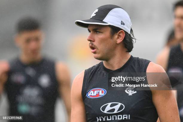 Elijah Hollands of the Blues trains during a Carlton Blues AFL training session at Ikon Park on November 27, 2023 in Melbourne, Australia.