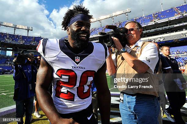 Free safety Ed Reed of the Houston Texans leaves the field after the game against the Baltimore Ravens at M&T Bank Stadium on September 22, 2013 in...