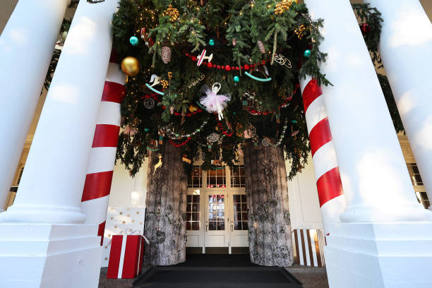 DC: White House Previews This Season's Holiday Decorations