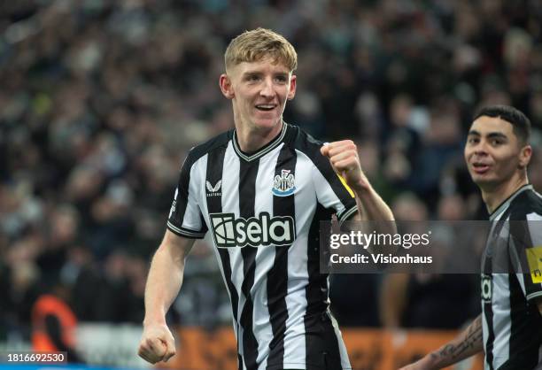 Anthony Gordon of Newcastle United celebrates during the Premier League match between Newcastle United and Chelsea FC at St. James Park on November...