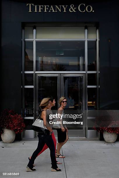 Shoppers walk past a Tiffany & Co. Retail store at Easton Town Center in Columbus, Ohio, U.S., on Friday, Sept. 20, 2013. The U.S. Conference Board...