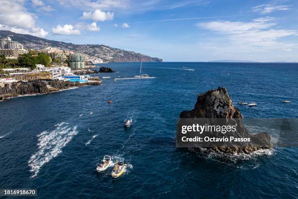 Athletes compete during the 10km women's race of the World Aquatics Open Water Swimming World Cup 2023 - Funchal on December 2, 2023 in Funchal,...