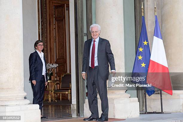 Lionel Jospin arrives at the Elysee presidential palace on September 23, 2013 in Paris, France, one day after France won the 2013 EuroBasket...