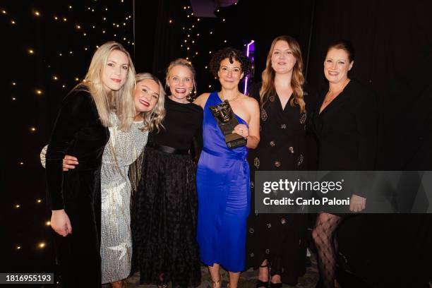 Vari Innes 648 Nicole Curtis Stock Photos, High-Res Pictures, and Images - Getty ...