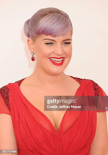 Actress Kelly Osbourne arrives at the 65th Annual Primetime Emmy Awards at Nokia Theatre L.A. Live on September 22, 2013 in Los Angeles, California.