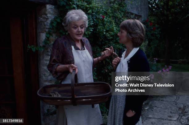 Angela Landsbury, Anna Carteret appearing in the ABC tv movie 'The Shell Seekers'.