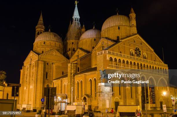 basilica of sant'antonio di padova - pádua imagens e fotografias de stock