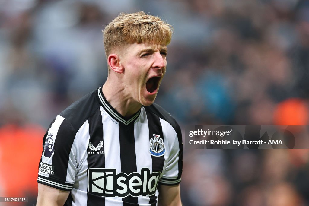 Newcastle United v Manchester United - Premier League