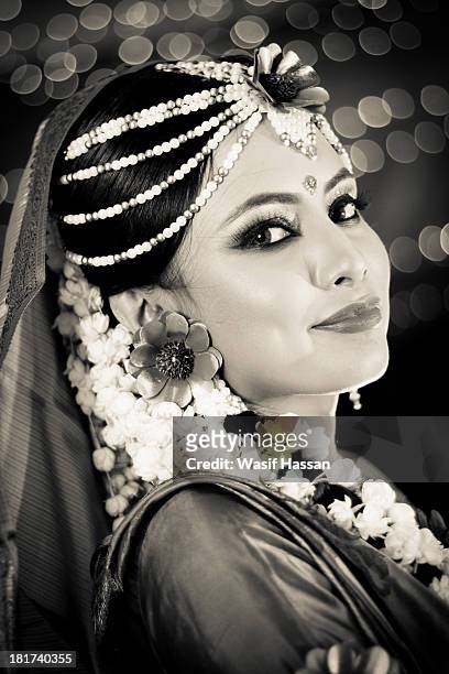 bride - bangladeshi bride fotografías e imágenes de stock