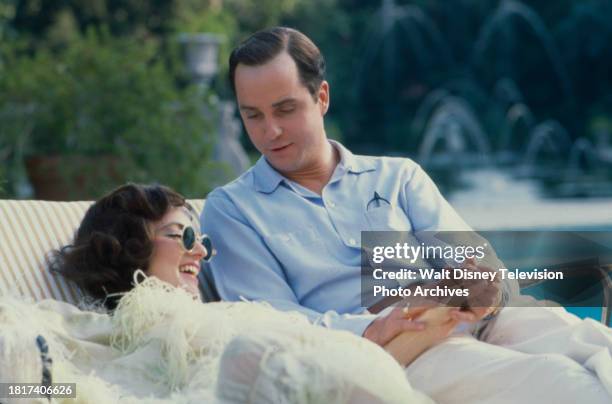 Los Angeles, CA Madolyn Smith Osborne, William Petersen appearing in the ABC tv mini-series 'The Kennedys of Massachusetts', aka 'The Fitzgeralds and...