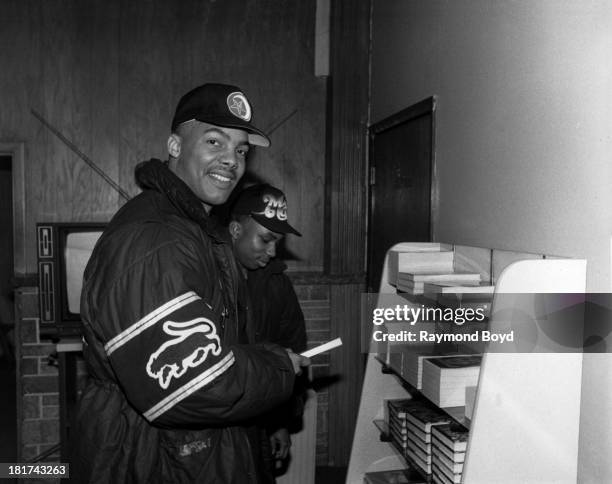 Mad Mike Rapper Dj Mad Mike Photos and Premium High Res Pictures - Getty Images