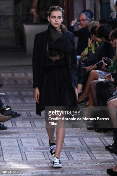 Model walks the runway during the Moon Young Hee show as part of the Paris Fashion Week Womenswear Spring/Summer 2014 on September 24, 2013 in Paris,...