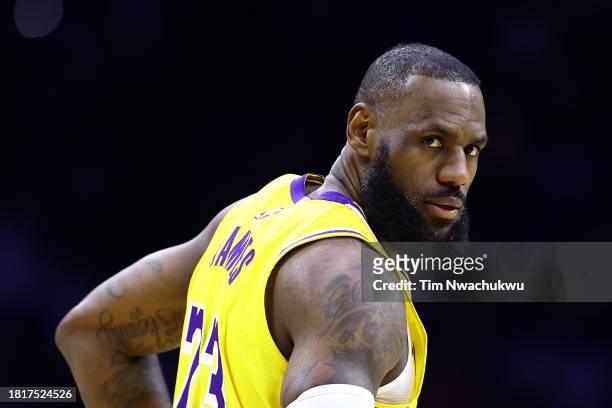 LeBron James of the Los Angeles Lakers looks on during the first quarter against the Philadelphia 76ers at the Wells Fargo Center on November 27,...