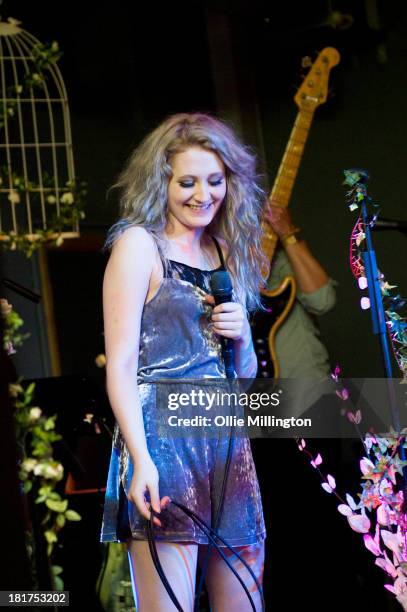 Janet Devlin (Singer) Photos and Premium High Res Pictures - Getty Images