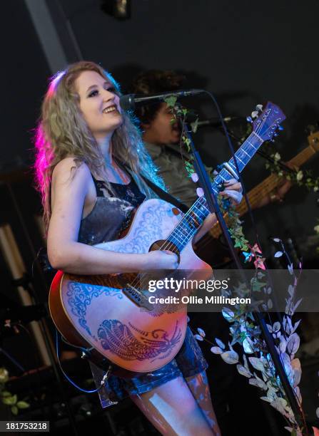 Janet Devlin (Singer) Photos and Premium High Res Pictures - Getty Images