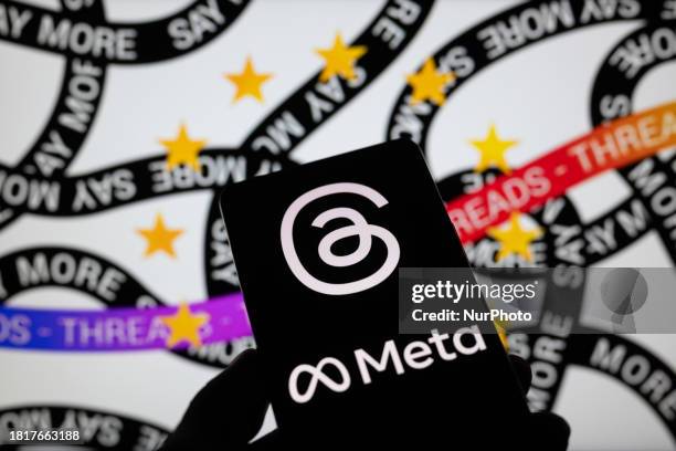 143 Threads Online Messaging Platform Stock Photos, High-Res Pictures ...