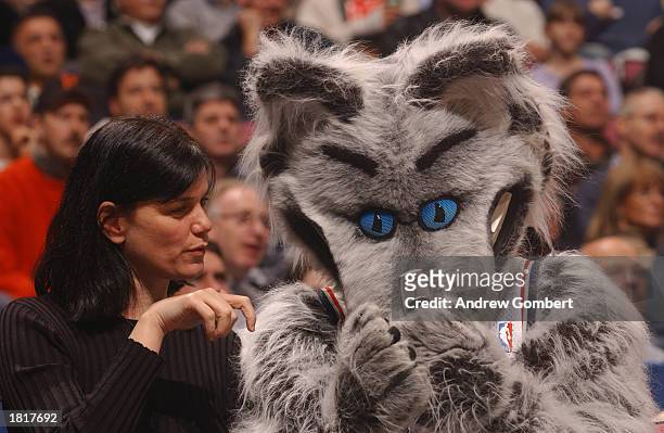 135 New Jersey Nets Mascot Sly Stock Photos, High-Res Pictures