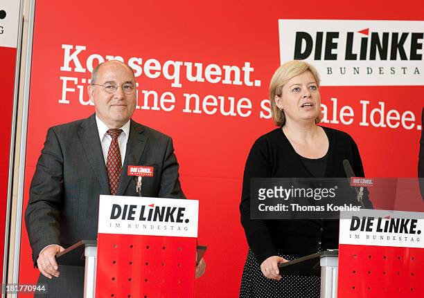 Gregor Gysi, Chairman of the Left Party and Gesine Loetzsch giving a statement to the press before a group meeting.