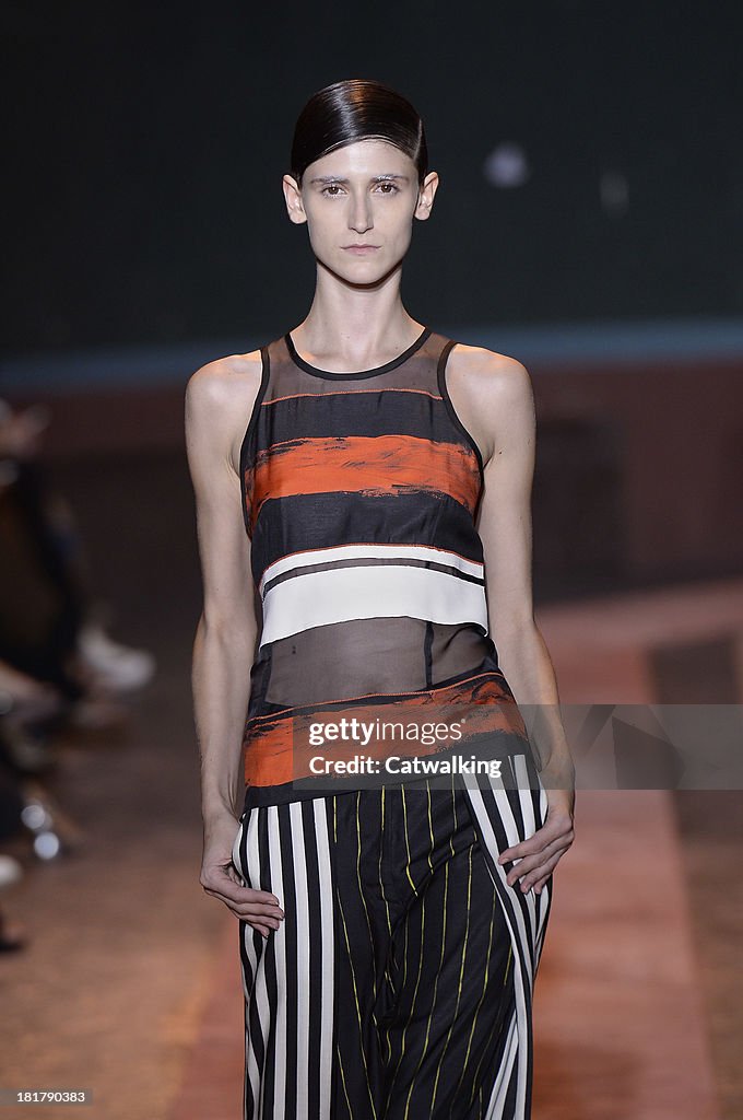 Cedric Charlier - Runway RTW - Spring 2014 - Paris Fashion Week