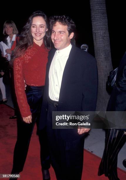 Actress Madeleine Stowe and actor Brian Benben attend the "Short Cuts" Beverly Hills Premiere on October 5, 1993 at Samuel Goldwyn Theatre in Beverly...