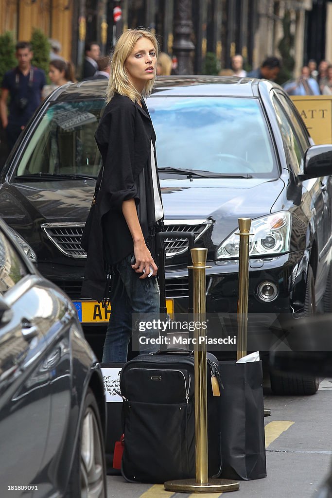 Anja Rubik Sighting In Paris