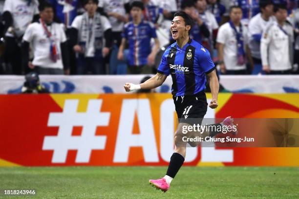 Hong Si-hoo of Incheon United celebrates after scoring his team's first goal during the AFC Champions League Group G match between Incheon United and...