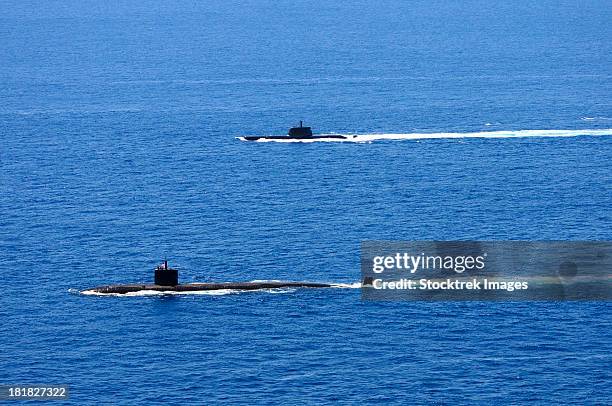 attack submarine uss alexandria alongside brazilian submarine bns tikuna. - amerikanska flottan bildbanksfoton och bilder