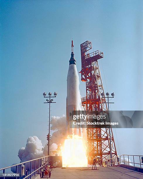 may 15, 1963 - mercury-atlas 9 lifts off from its launch pad at cape canaveral, florida for the nation's longest manned orbital flight. - 1963 bildbanksfoton och bilder
