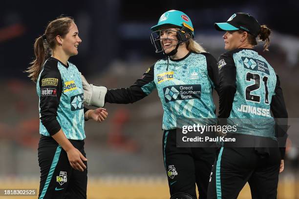 Amelia Kerr of the Heat celebrates the wicket of Phoebe Litchfield of the Thunder during The Eliminator WBBL finals match between Brisbane Heat and...