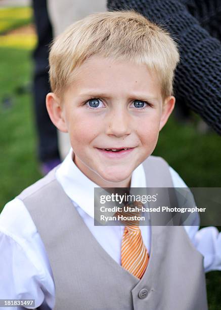 young boy in suit quizzical look on face - utah wedding - fotografias e filmes do acervo