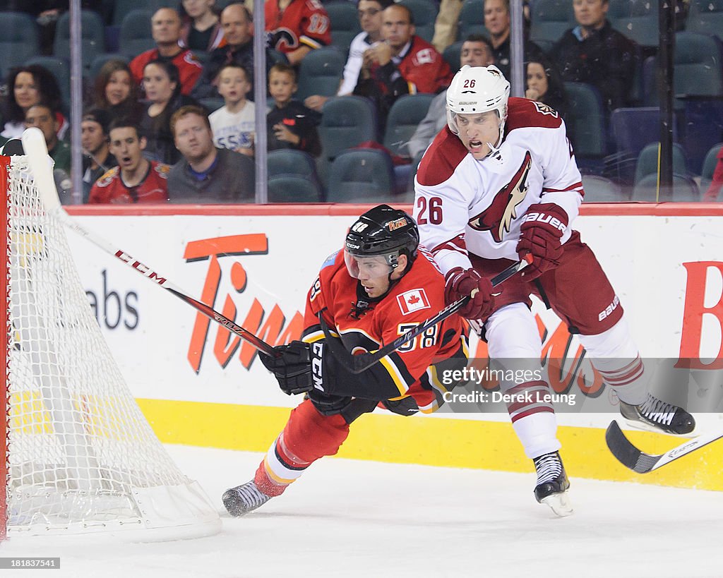 Phoenix Coyotes v Calgary Flames