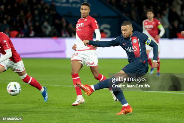 Kylian Mbappe of PSG in action during the Ligue 1 Uber Eats match between Paris Saint-Germain and AS Monaco at Parc des Princes stadium on November...