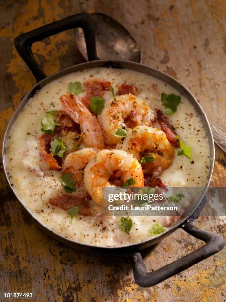 shrimp and grits - grits stock pictures, royalty-free photos & images