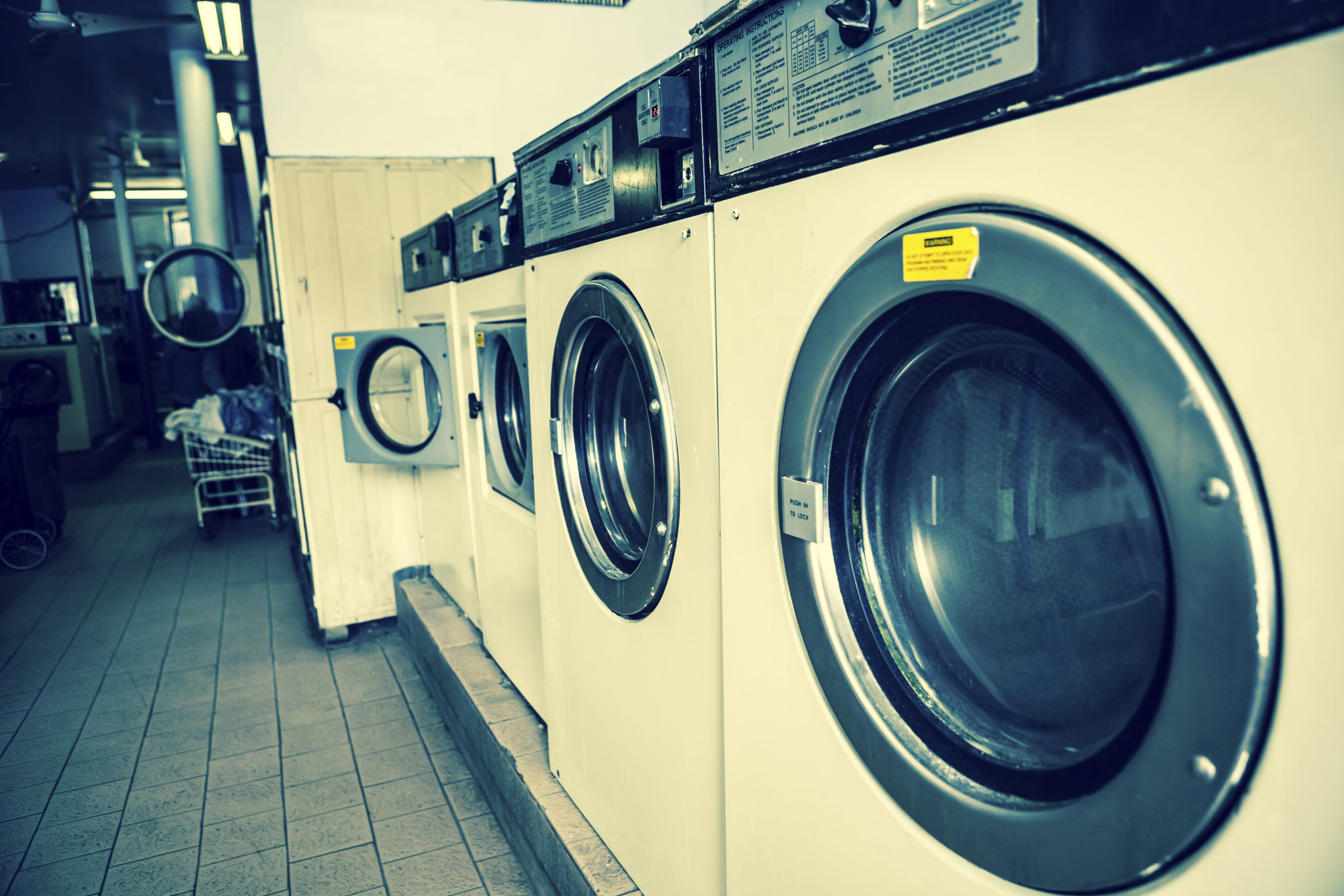 24 7 laundromat