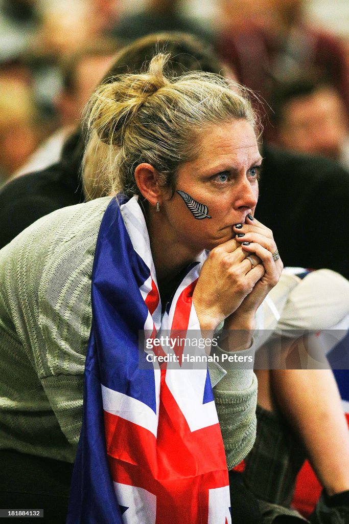 New Zealand Fans Watch America's Cup In Auckland