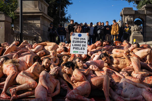 ESP: Performance Against The Fur Industry In Barcelona