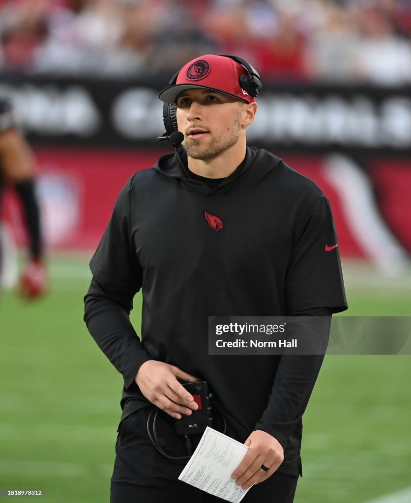 Tim Rallis Defensive coordinator Nick Rallis of the Arizona Cardinals walks ...