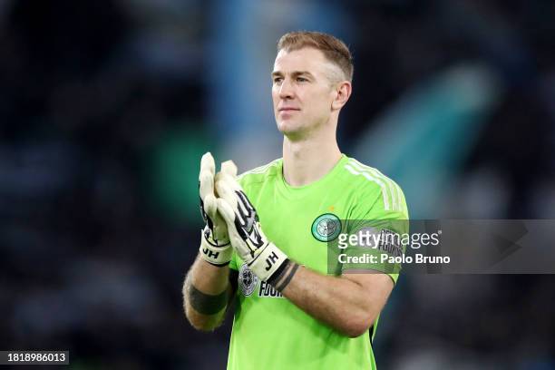 Joe Hart of Celtic applauds the fans after the UEFA Champions League match between SS Lazio and Celtic FC at Stadio Olimpico on November 28, 2023 in...