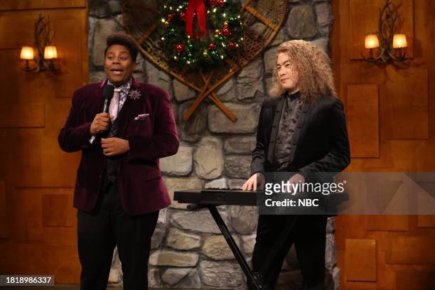 Emma Stone, Noah Kahan" Episode 1850 -- Pictured: Kenan Thompson as Treese and Bowen Yang as Charlie Darken during the "Tree Lighting Gig" sketch on...