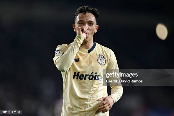 Pepe of FC Porto celebrates after scoring the team's first goal during the UEFA Champions League match between FC Barcelona and FC Porto at Estadi...