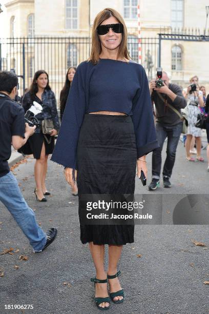Carine Roitfeld leaves the Balenciaga fashion show during Paris Fashion Week - Womenswear SS14 - Day 3 on September 26, 2013 in Paris, France.